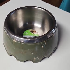 Green and Silver Non-Skid Pet Bowl